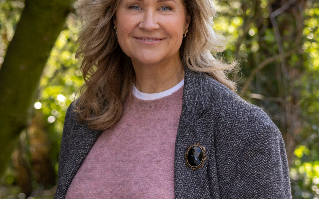 PAULIEN HUIZINGA: “WAT MIJ PAULIEN MAAKT, IS MIJN NIEUWSGIERIGHEID.”