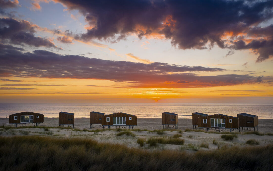 LANDAL ZEEZIGT: WAKKER WORDEN MET JE VOETEN IN HET ZAND